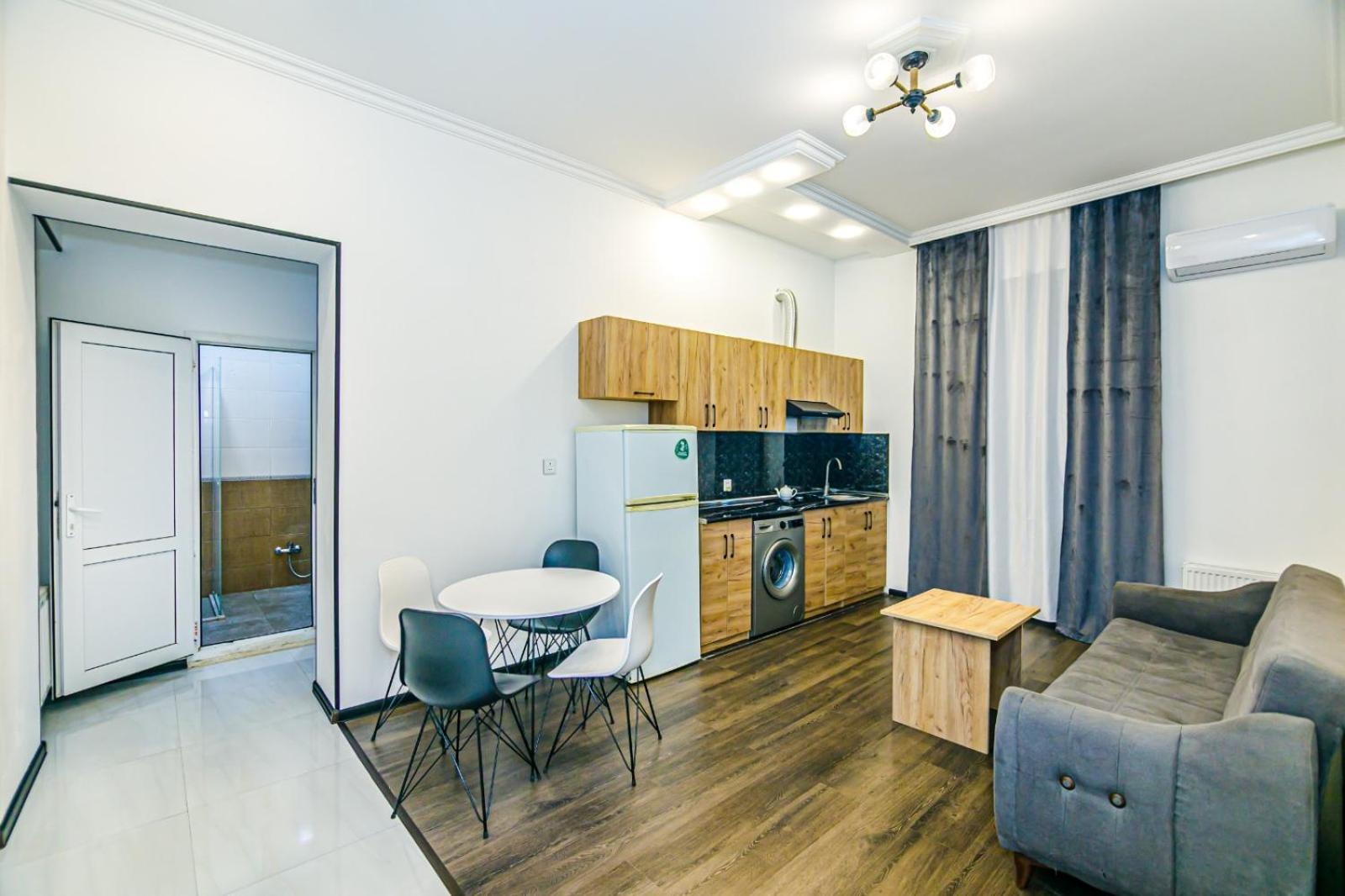 M Estate. 2 Room Home In Targovu Baku Exterior foto